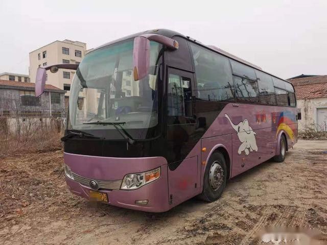 Yutong ZK6107 usado kilómetro bajo del chasis 47 de Bus For Africa del coche de los asientos de la dirección de las buenas condiciones izquierdas de acero del euro III