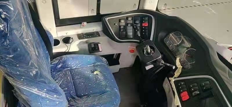 Autobús a estrenar ZK6122H9 de Yutong con el color blanco de 55 asientos en motor posterior de la promoción
