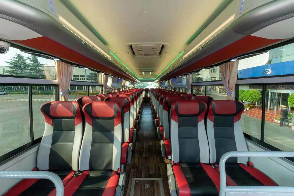 El autobús a estrenar ZK6126 de Yutong dobla a Axle With 58 asienta el color blanco en motor posterior de la promoción