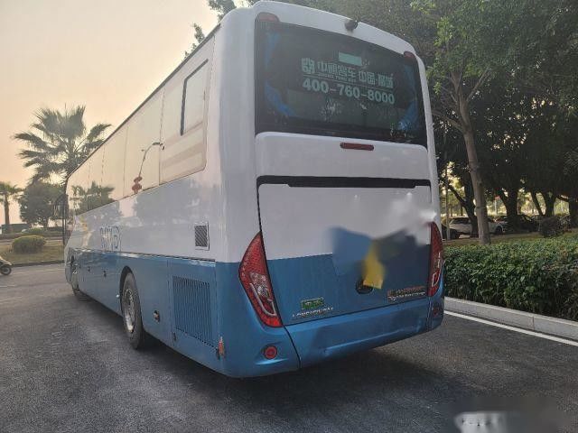 Impulsión desnuda posterior usada de la mano izquierda de las puertas dobles del chasis del saco hinchable del motor del yuchai de los asientos del autobús LCK6119 48 del zhongtong que embala