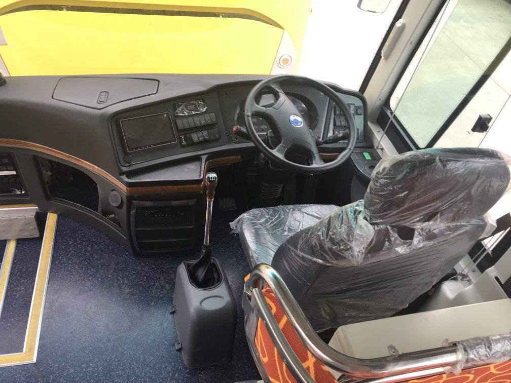 Nuevo autobús de Coatch de la nueva de Shenlong del coche de Bus SLK6122D 47 conducción a la derecha de los asientos con el motor diesel