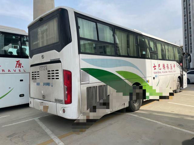 Embalaje desnudo usado del kilómetro bajo de la impulsión de la mano izquierda del chasis del saco hinchable de los asientos de Bus Kinglong XMQ6112 51 del coche