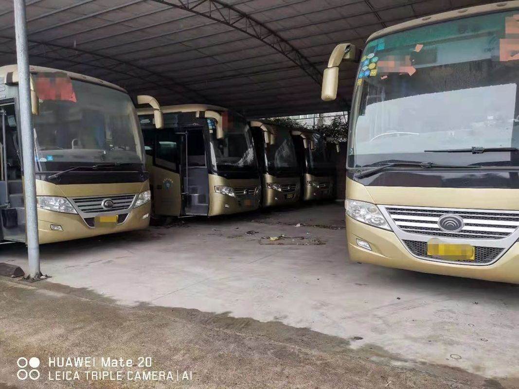 El motor delantero diesel utilizó el modelo amarillo de la impulsión de la mano izquierda de los asientos del autobús ZK6112D 52 de Yutong
