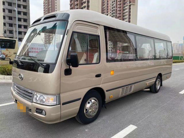 2015 el autobús más alto usado del práctico de costa del año 10 asientos, utilizó a Mini Bus Coaster Bus 86kw con los asientos de lujo para el negocio