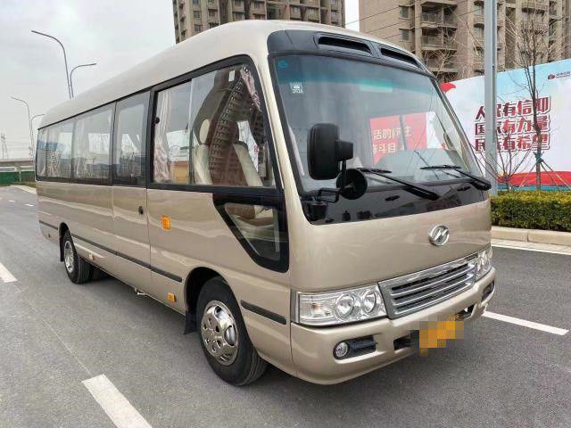 2015 el autobús más alto usado del práctico de costa del año 10 asientos, utilizó a Mini Bus Coaster Bus 86kw con los asientos de lujo para el negocio