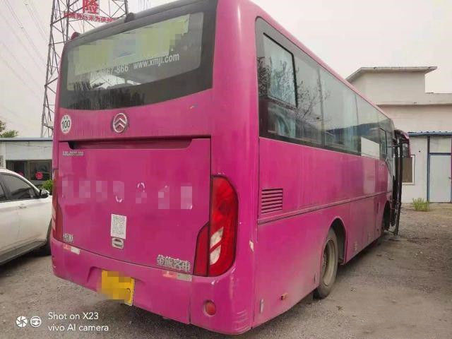 El dragón de oro actual XML6807 utilizó al coche Bus que 33 asientos utilizaron el motor diesel 140kw del autobús ningún autobús del accidente LHD