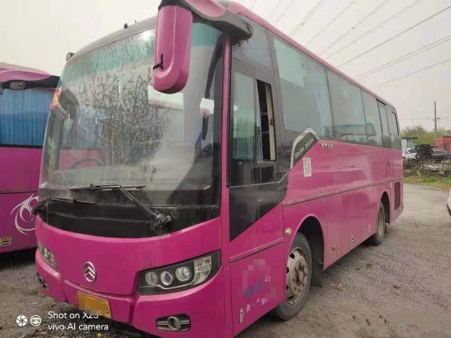 El dragón de oro actual XML6807 utilizó al coche Bus que 33 asientos utilizaron el motor diesel 140kw del autobús ningún autobús del accidente LHD