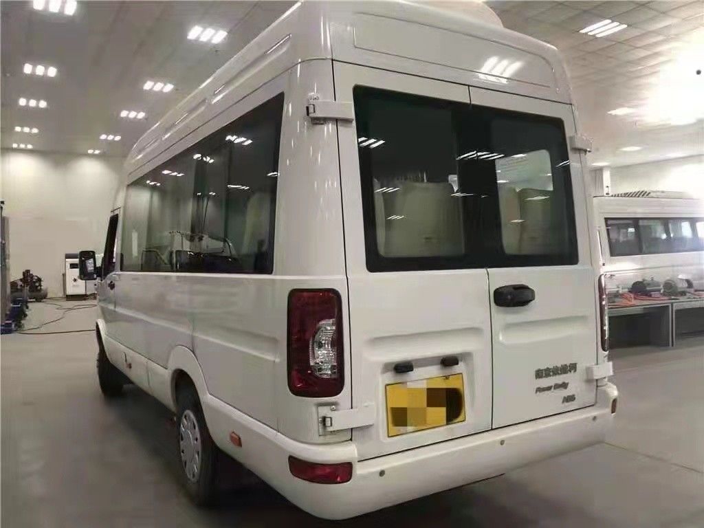 Año usado y nuevo de la marca blanca de Iveco del microbús 15 de los asientos 129Hp del diesel 2016-2017