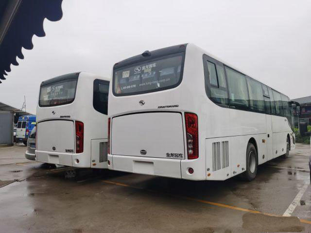 Chasis usado del saco hinchable de las puertas dobles de la marca de los asientos del autobús 44 de Kinglong nuevo