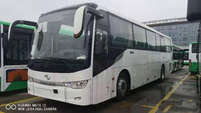 Chasis usado del saco hinchable de las puertas dobles de la marca de los asientos del autobús 44 de Kinglong nuevo