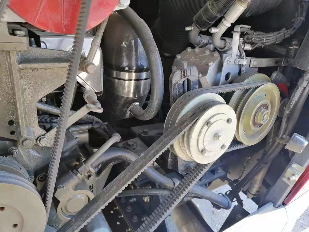 Yutong ZK6117 55 asienta el euro posterior III del autobús del motor diesel del nuevo chasis de acero del autobús