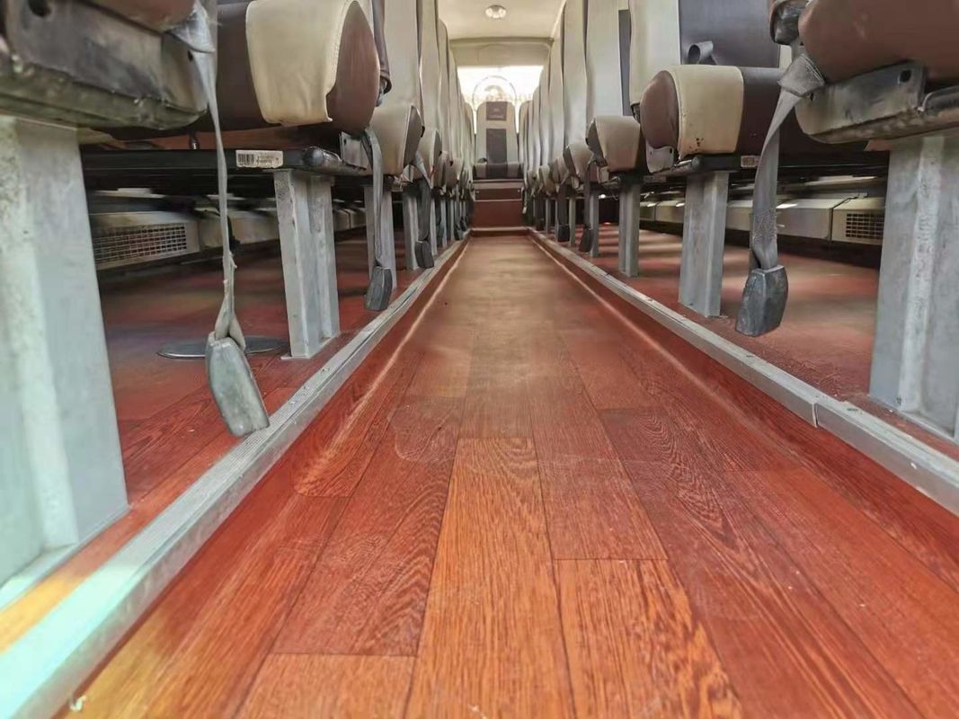 El bus turístico usado Yutong ZK6999 45 asienta chasis posteriores del saco hinchable del autobús LHD del pasajero del motor 177kw