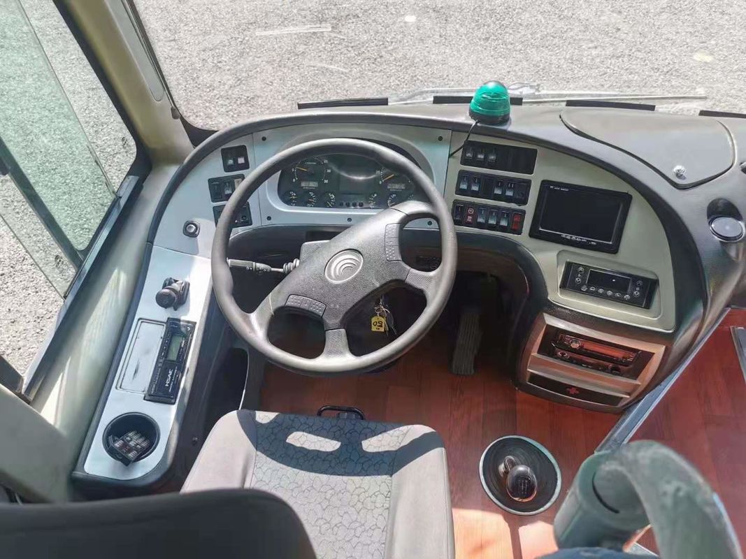 El bus turístico usado Yutong ZK6999 45 asienta chasis posteriores del saco hinchable del autobús LHD del pasajero del motor 177kw