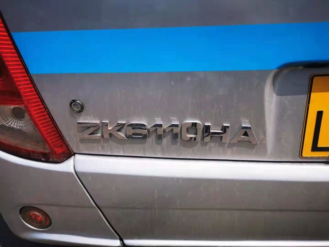 Motor bajo de dirección izquierdo usado de la parte posterior de Yuchai del kilómetro del bus turístico del chasis del saco hinchable de los asientos ZK6110 del autobús 51 de Yutong