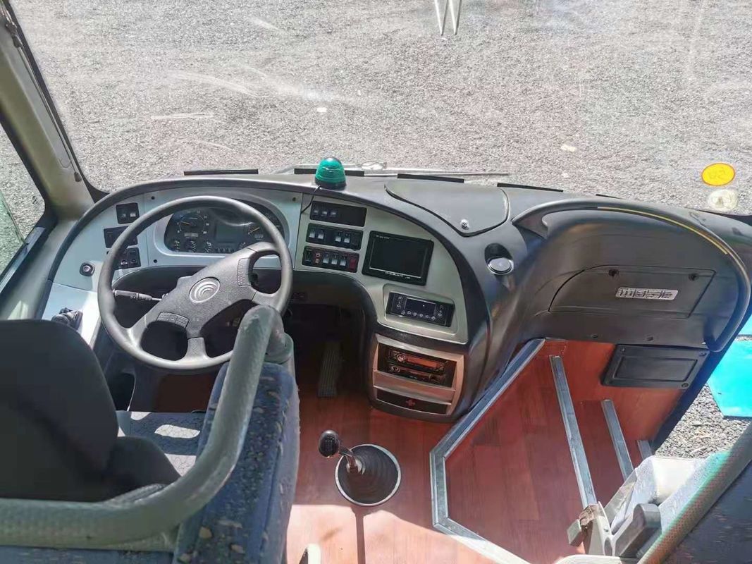 45 coche usado autobús usado asientos Bus de Yutong ZK6999 motores diesel posteriores de la dirección LHD del motor de 2012 años