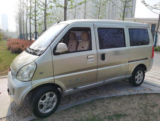 2013 modo de la impulsión del combustible LHD de Mini Bus Used Cars Gasoline de los asientos del coche 7 de Wuling del año