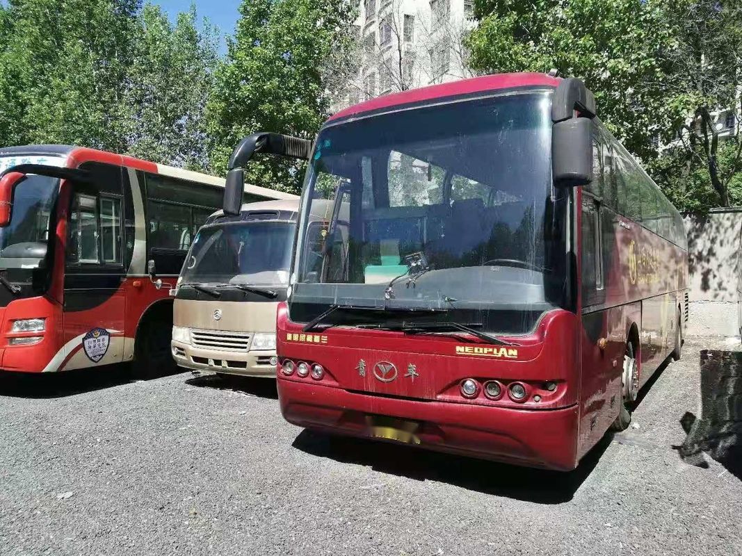 Las puertas dobles usadas del saco hinchable del chasis 48seats del autobús NEOPLAN de Youngman salieron del autobús usado motor posterior de dirección del pasajero