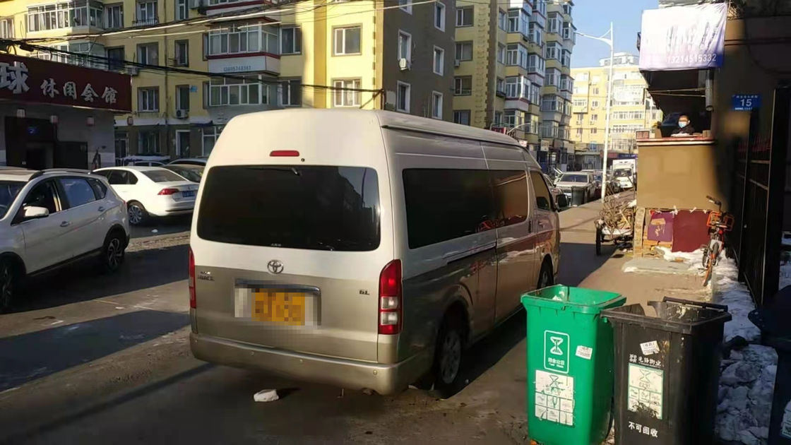 La gasolina Toyota Hiace de 2014 asientos del año 13 utilizó la transmisión automática de Mini Bus With High Roof