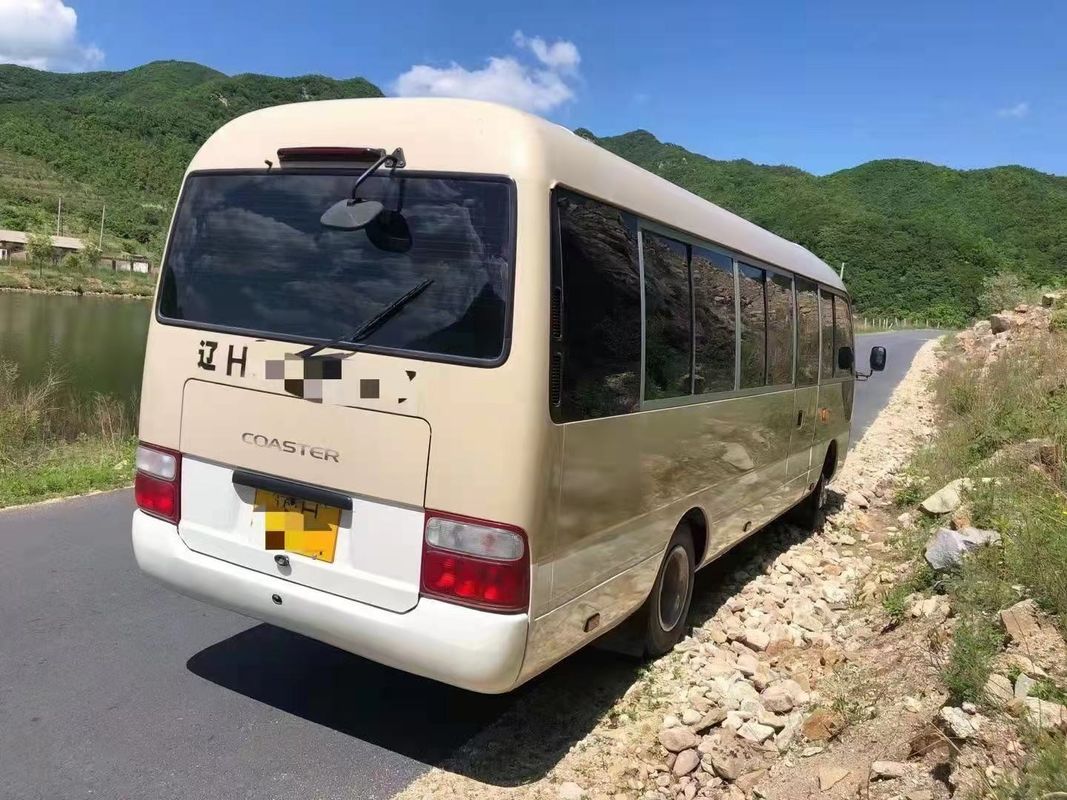 Asientos usados del motor 23/29 de Mini Bus Toyota Coaster 15B usados kilómetro bajo del autobús del pasajero