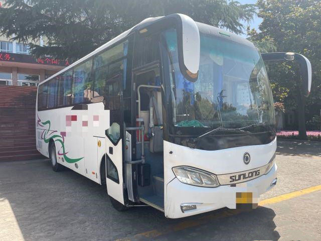 El autobús usado SLK6873 39 de Sunlong asienta 2016 al coche usado de acero posterior Bus de Yuchai del chasis del motor diesel 162kw para África