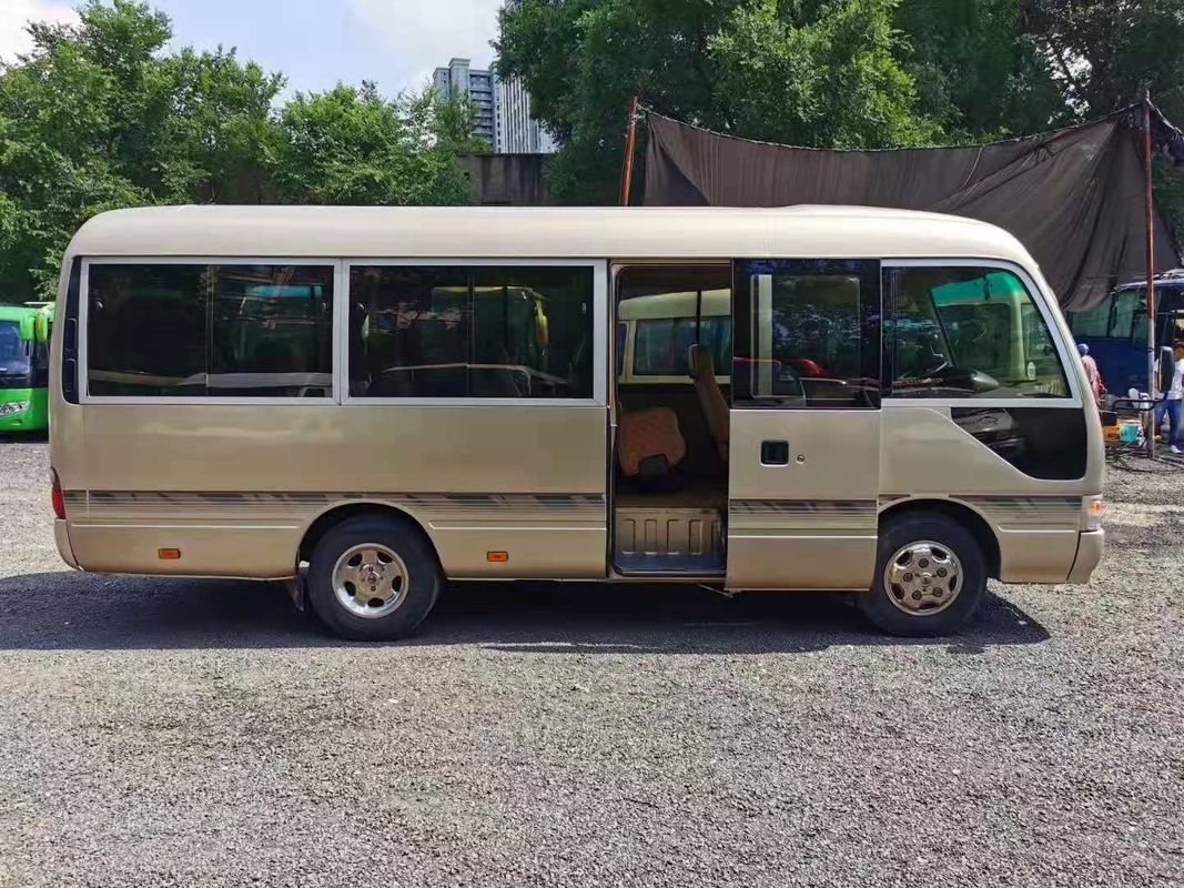 El autobús usado 23 asientos del práctico de costa utilizó a Mini Bus Toyota Coaster Bus con el motor de gasolina 3RZ dirección de la mano izquierda de 2012 años