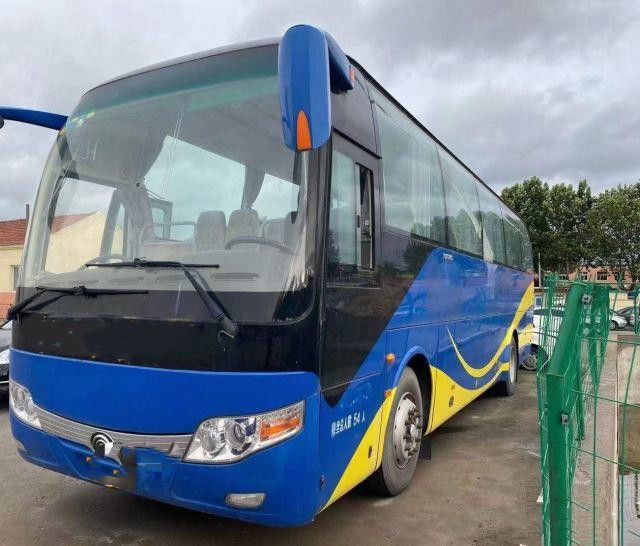 De Yutong de la marca autobús usado IV posterior diesel de Yutong del pasajero del euro de Yuchai del motor de las puertas dobles del autobús 54seats de la mano en segundo lugar