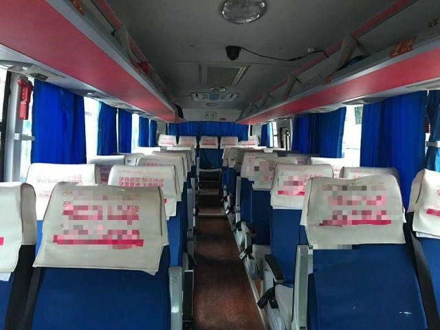 Autobús usado kilómetro bajo usado marca del pasajero del motor de Yuchai del chasis del saco hinchable de los asientos del bus turístico HFF6909 38 de Ankai para África