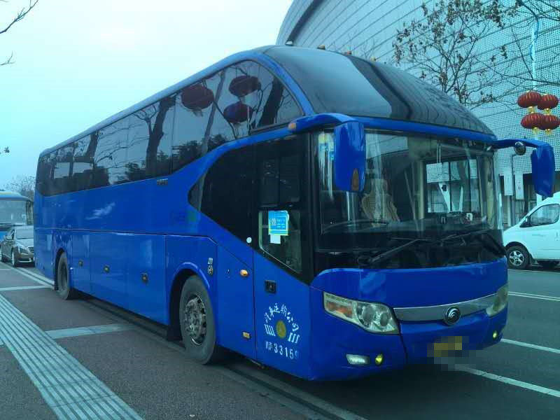 54 autobús usado asientos de Bus Used Yutong ZK6127 del coche motor diesel de 2016 años en buenas condiciones