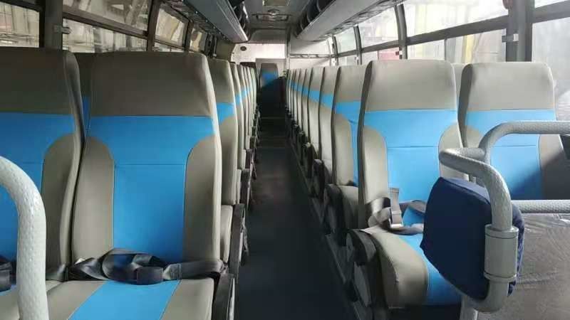 39 asientos YutongBus usado ZK6908 utilizaron al coche Bus 2013 años que dirigían los motores diesel de LHD