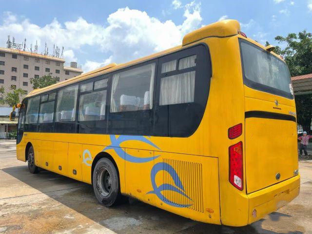 El motor usado de la parte posterior del autobús XMQ6110 de Kinglong utilizó al coche Bus Double Doors 50 chasis del saco hinchable del euro IV de los asientos