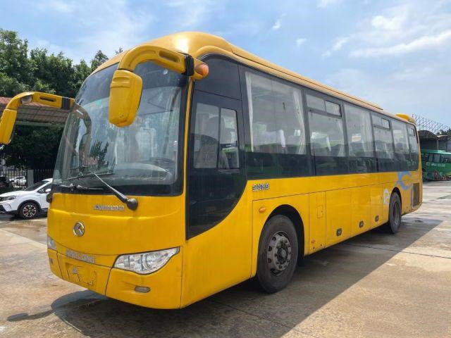El motor usado de la parte posterior del autobús XMQ6110 de Kinglong utilizó al coche Bus Double Doors 50 chasis del saco hinchable del euro IV de los asientos