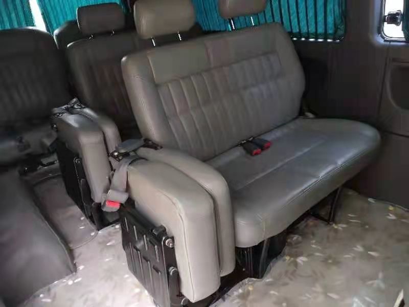 Mini Bus Brand Benz usado 15 asientos usados kilómetro bajo de Benz Car MB100