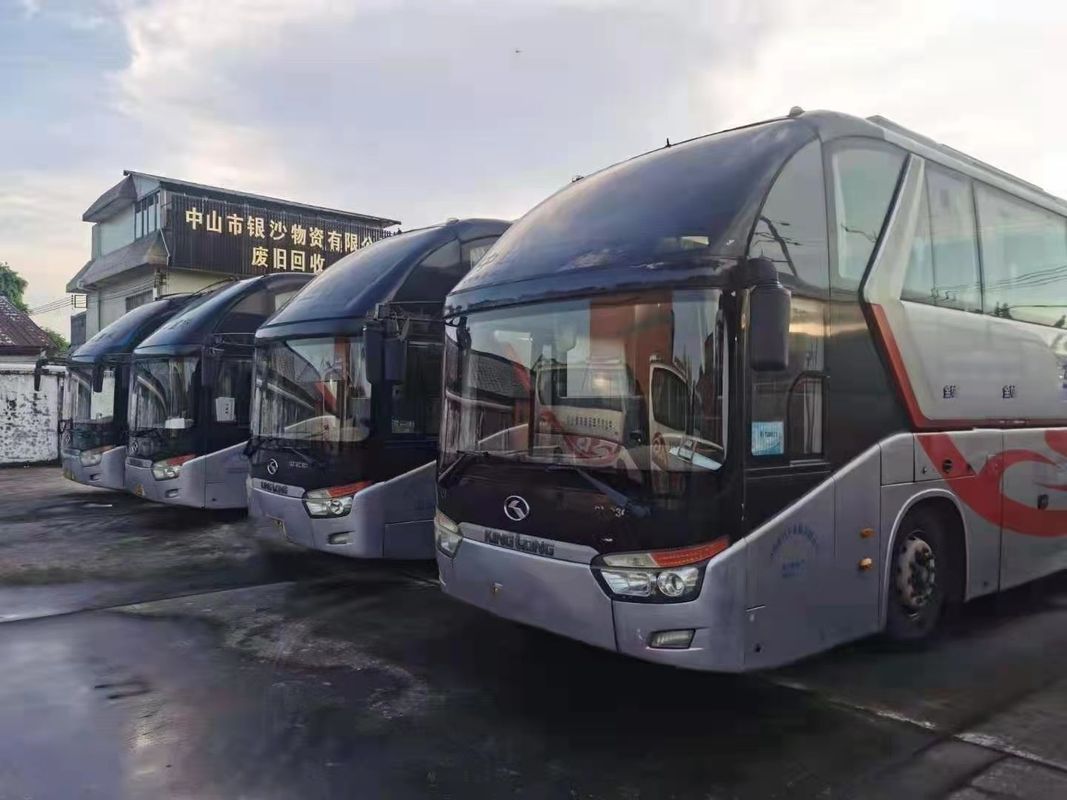 El parabrisas doble usado de los asientos del autobús 55 de Kinglong utilizó el chasis bajo del saco hinchable del kilómetro del bus turístico