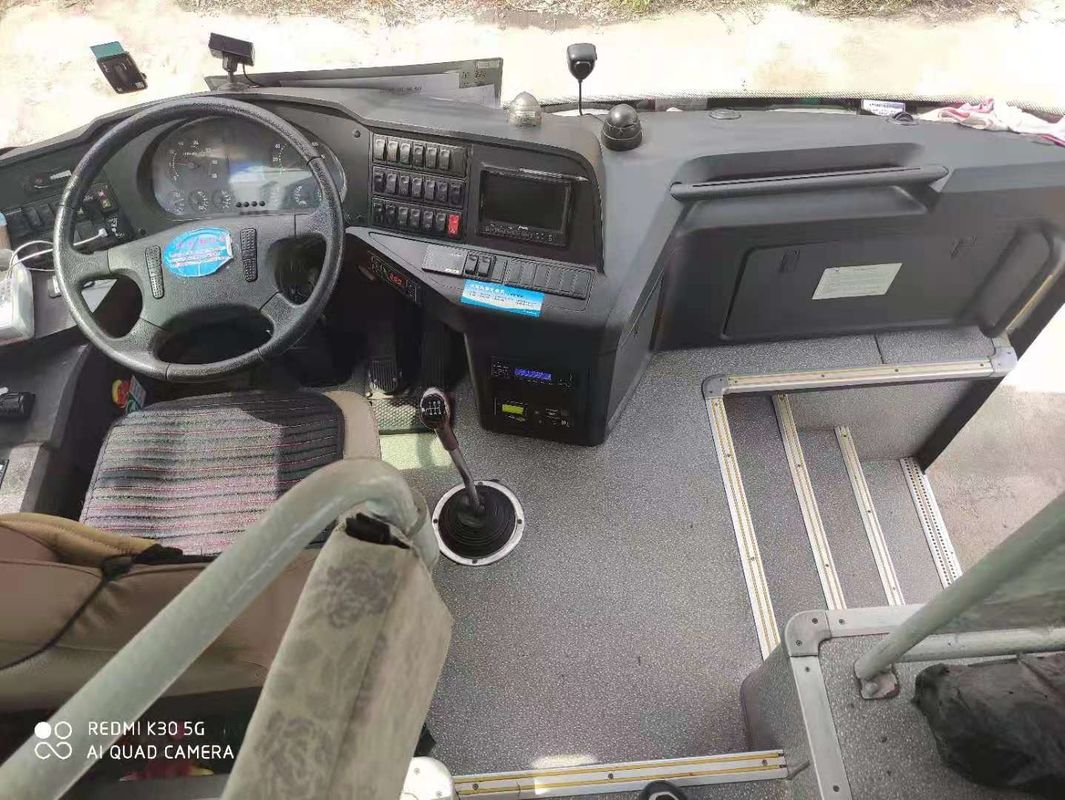 El autobús usado ZK6107 de Yutong utilizó las puertas dobles de los asientos del autobús 41 del pasajero usadas kilómetro bajo de Bus Steel Chiassis del coche