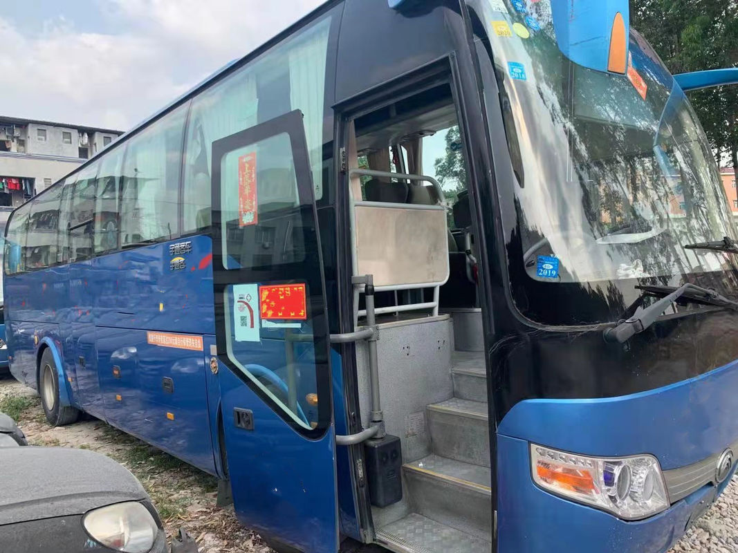 El autobús usado ZK6107 de Yutong utilizó las puertas dobles de los asientos del autobús 41 del pasajero usadas kilómetro bajo de Bus Steel Chiassis del coche