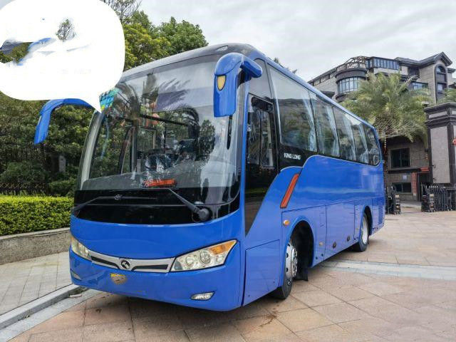 La marca usada Kinglong 35 del modelo XMQ6859 del bus turístico asienta el euro bajo III del kilómetro utilizó a Mini Coach