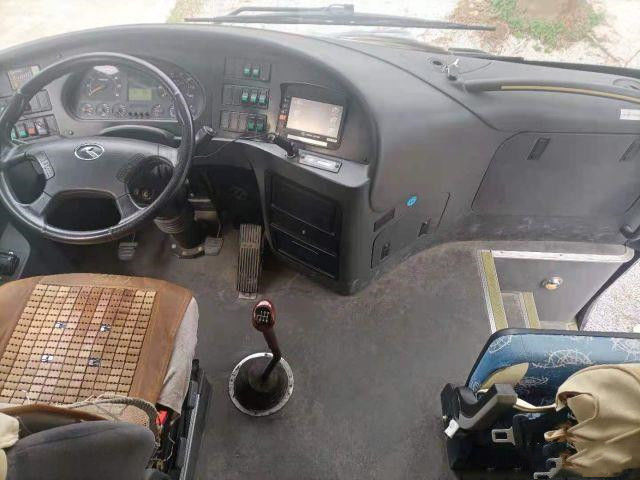 La marca usada 55 de Bus XMQ6110 Kinglong del coche asienta puertas dobles del motor de Yuchai