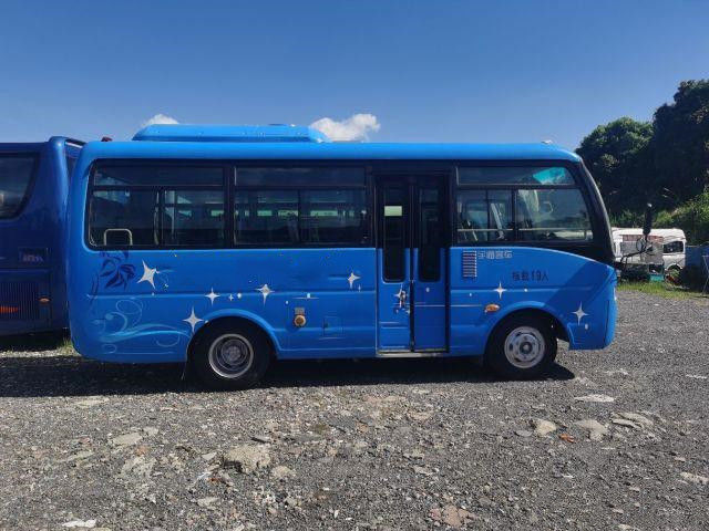 Segundo motor diesel África LHD/RHD de Mini Bus Yutong Brand ZK6609 de la mano