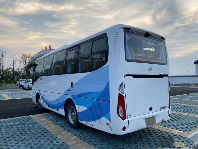 La segunda mano Kinglong utilizó al coche Bus 36 asientos que la impulsión manual de la mano izquierda transporta la marca XMQ6829