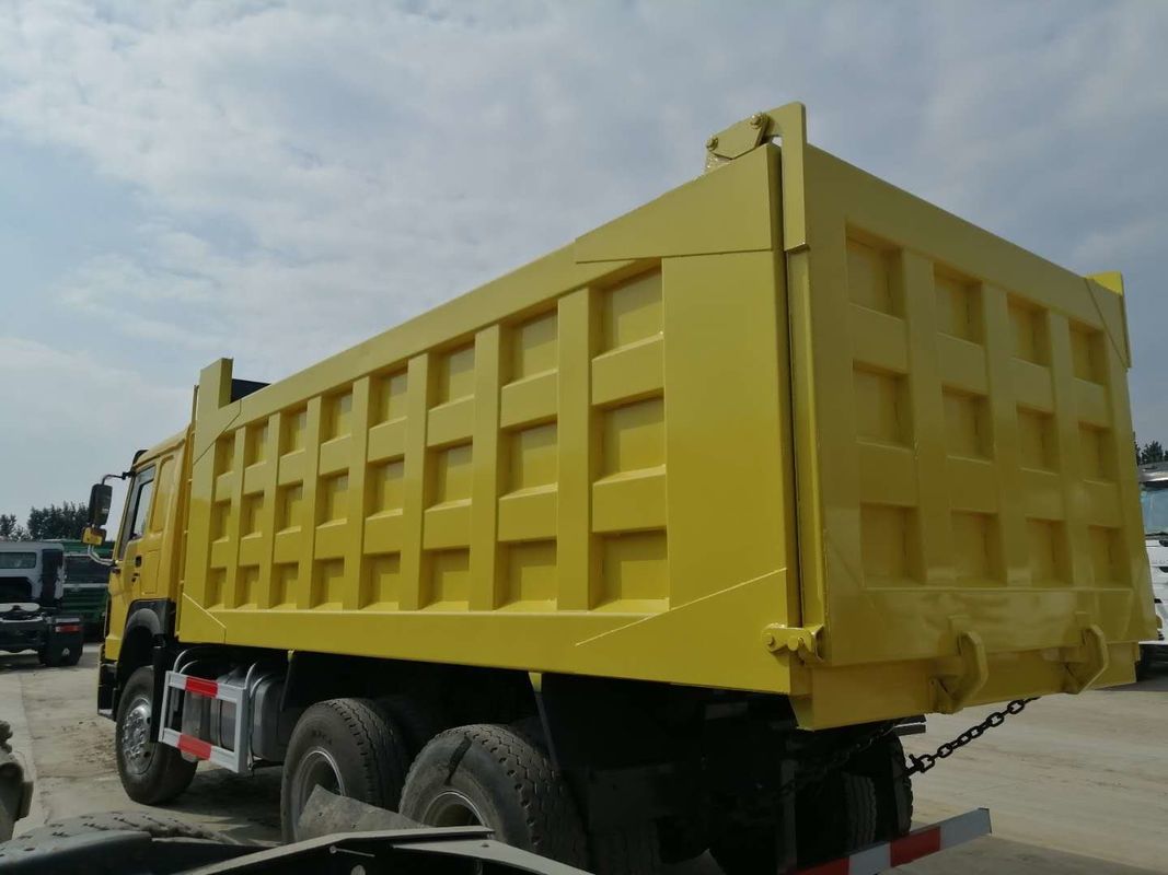 Camión volquete usado 6x4 Tipper Trucks Sale del camión volquete SINOTRUK HOWO en el camión volquete usado barato de Ghana en venta