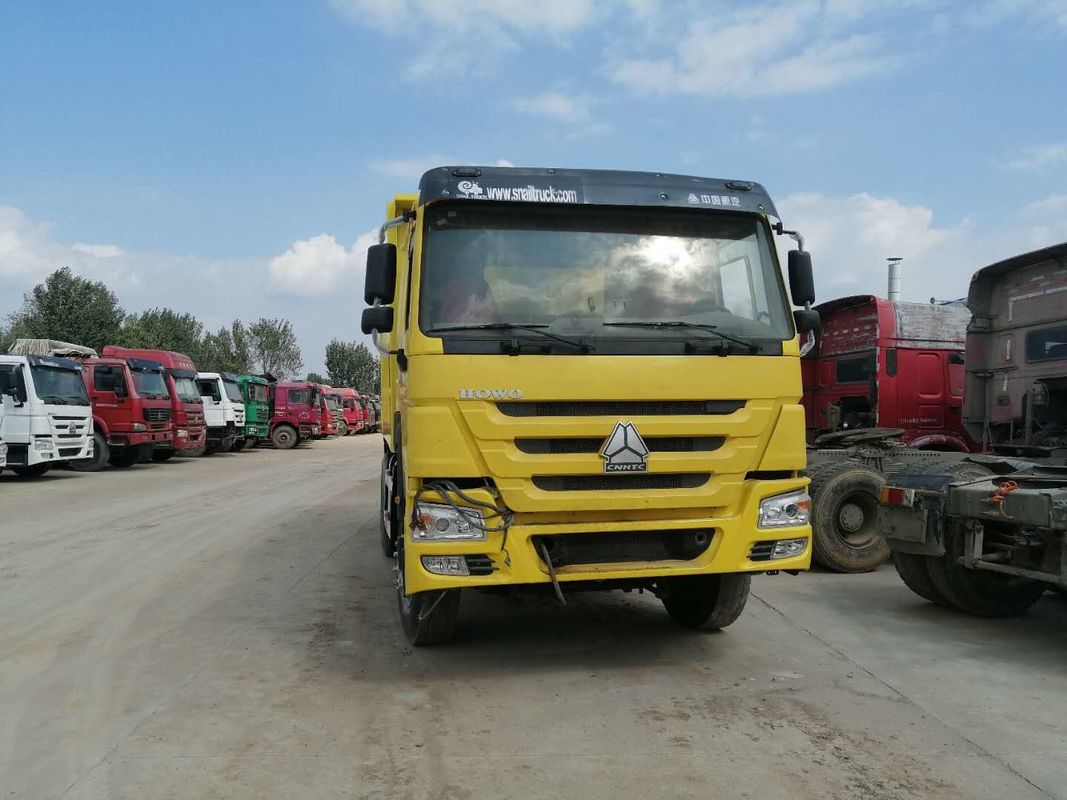 Camión volquete usado 6x4 Tipper Trucks Sale del camión volquete SINOTRUK HOWO en el camión volquete usado barato de Ghana en venta