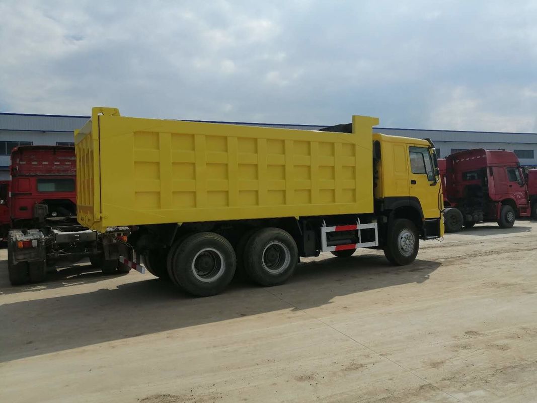 Camión volquete usado 6x4 Tipper Trucks Sale del camión volquete SINOTRUK HOWO en el camión volquete usado barato de Ghana en venta