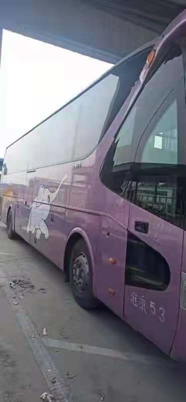 2009 motor diesel usado usado autobús usado asientos del acondicionador de Bus With Air del coche de Yutong del año 53 ZK6129HD