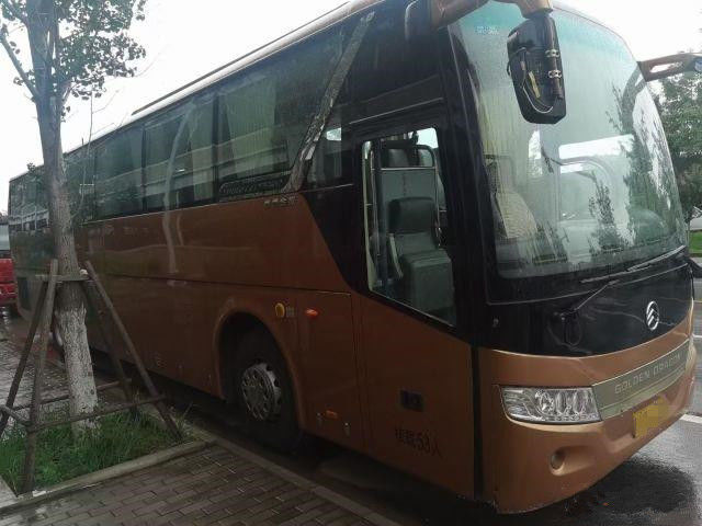 2014 dirección de oro usada asientos de la mano izquierda del autobús XML6127 de Dragon Bus Used Passenger Coach del año 53