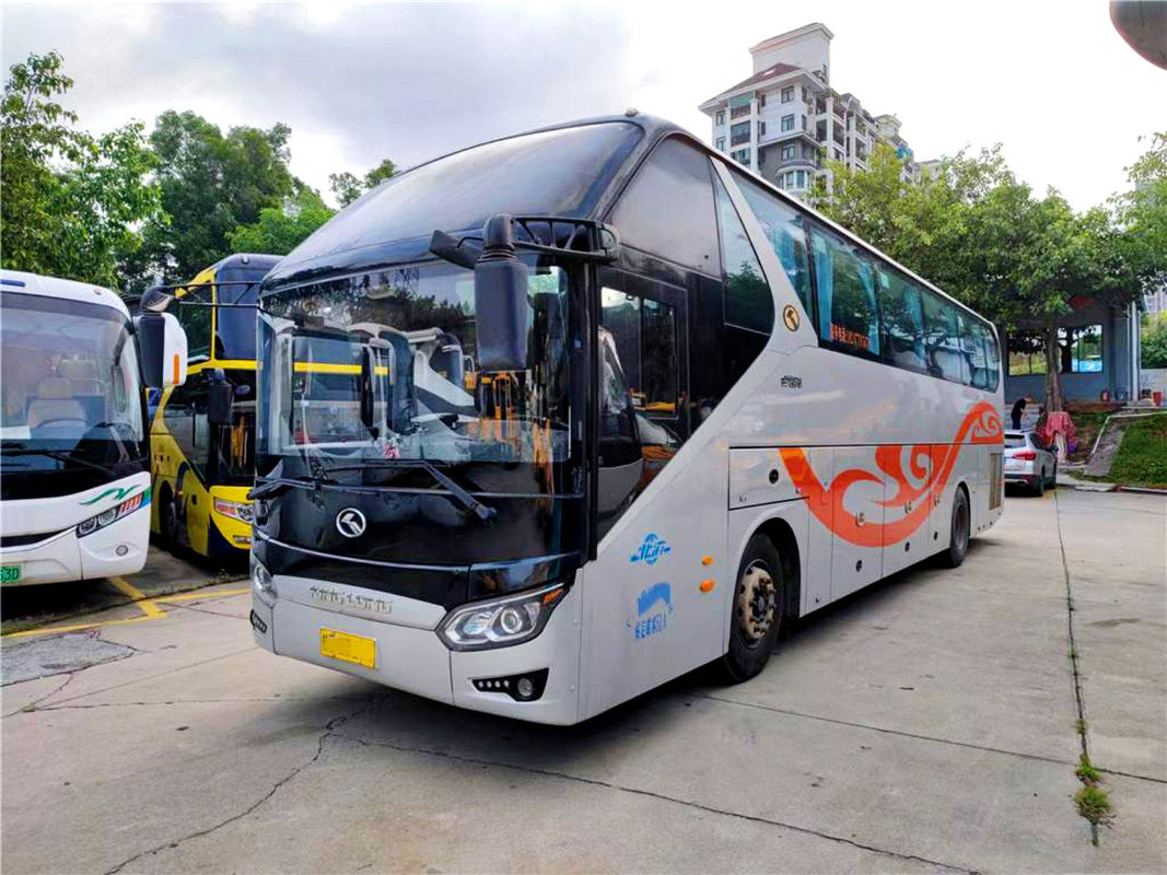 El coche usado XMQ6125 Mini Coach Bus 51 de Kinglong asienta el coche Accessories With Yutong del autobús del motor de la parte posterior de Weichai más alto