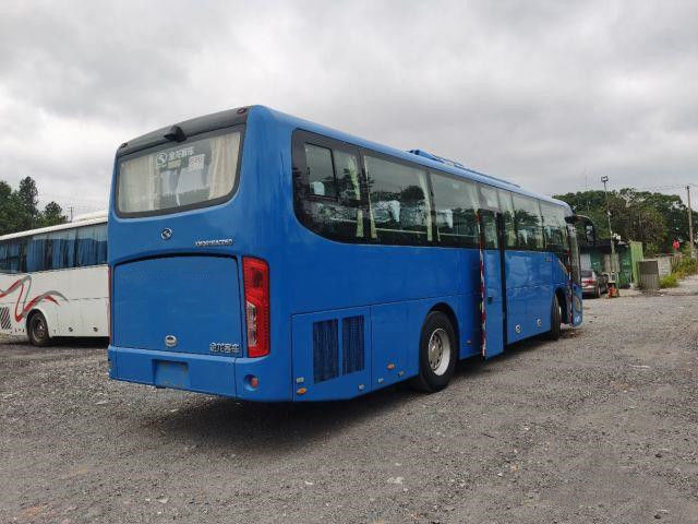 Kinglong utilizó el autobús Toyota del autobús XMQ6110 Hiace que 48 asientos en venta valoran puertas dobles