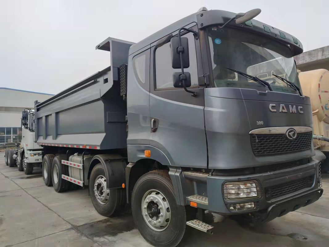 Camión volquete a estrenar de CAMC 8x4 385HP para el transporte minero