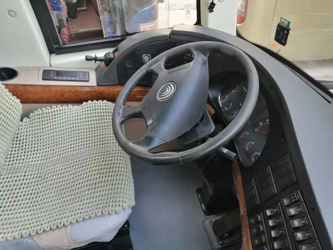 Los segundo años del autobús ZK6122 de Yutong de la mano 2019 utilizaron los autobuses de Yutong casi nuevos en la dirección de LHD