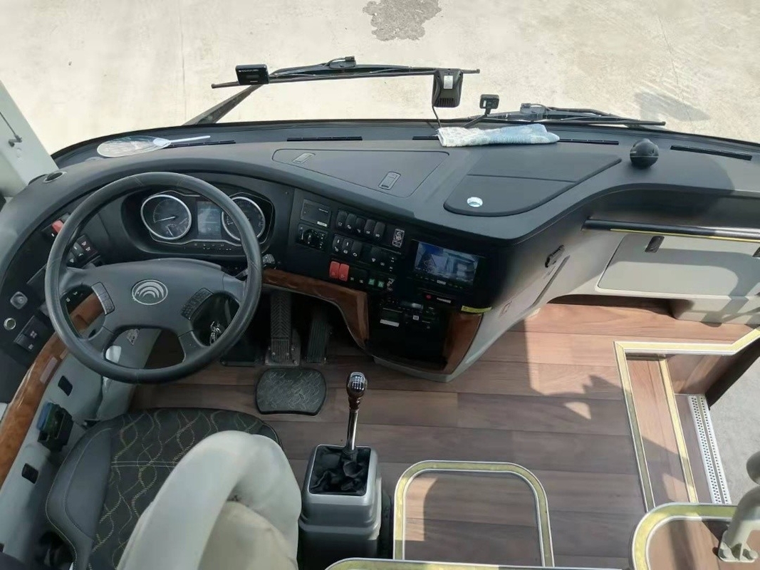 Autobús escolar eléctrico usado 50 Seats Bus De Transport Public del coche ZK6122 del autobús de Yutong