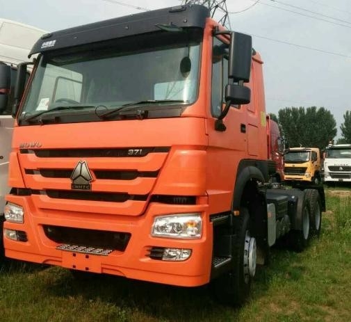 Camión a estrenar del tractor del modo de la impulsión del camión 6x4 del tractor de HOWO 371HP